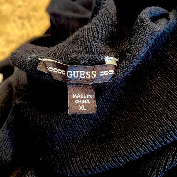 Men’s black Guess turtleneck. Never worn - Picture 3 of 4